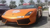 Menyambut ajang Dubai Motor Festival, panitia penyelenggara menawarkan mobil seperti Rolls Royce, Ferrari, atau Lamborghini sebagai taksi.