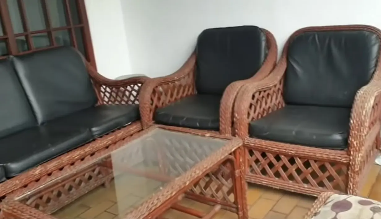 Rumah Mendiang Poppy Mercury (Youtube/Ramza Tv Studio)