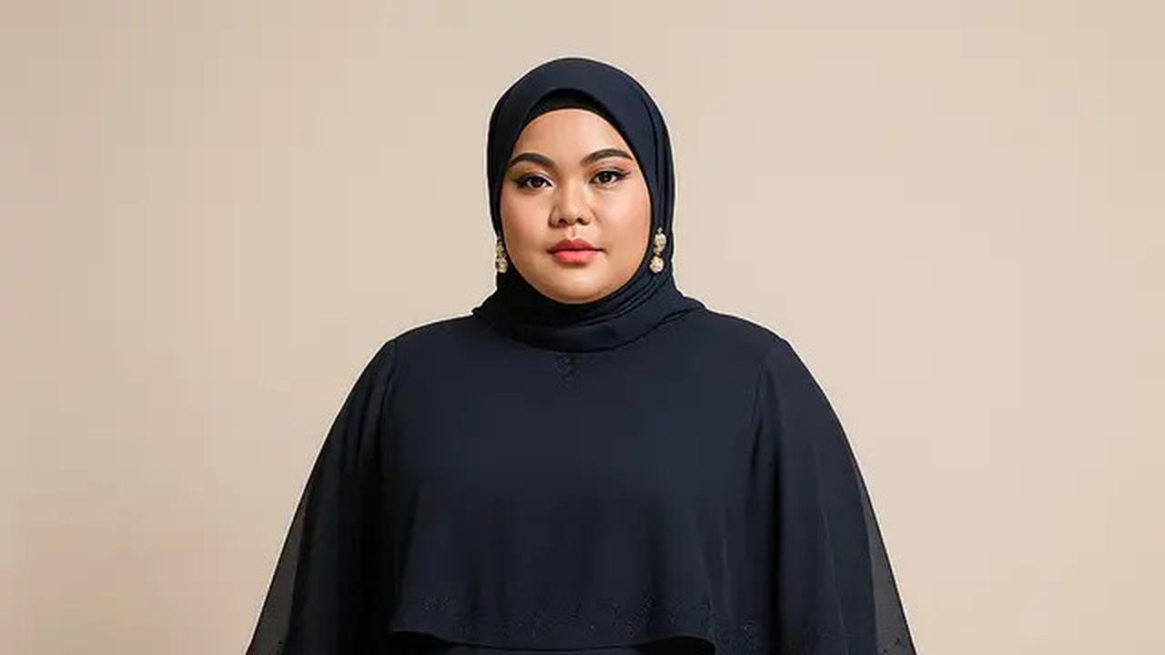 7 Rekomendasi Model Gamis Simpel tapi Mewah untuk Orang Gemuk, Lengkap dengan Tips Memilihnya