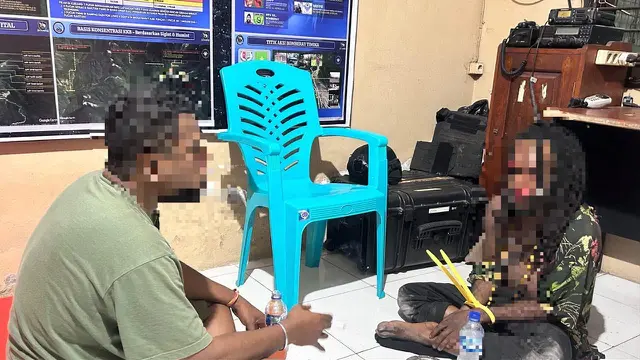Satgas Operasi Damai Cartenz-2026 menangkap pria berinisial AK (37), yang masuk dalam daftar pencarian orang (DPO) terkait kasus penembakan karyawan PT Freeport Indonesia, Simson Mulia, di Kabupaten Mimika.