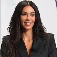 Hubungan Kim Kardashian dan ayah tirinya, Caitlyn Jenner belakangan ini memang sedang tersorot publik. Kim nampaknya semakin tak merespon apapun soal ayah tirinya yang melakukan transgender itu. (AFP/Bintang.com)