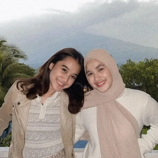 Pertama Kali Akting Bareng, Ini 6 Potret Kebersamaan Esta Pramanita dan Cut Syifa