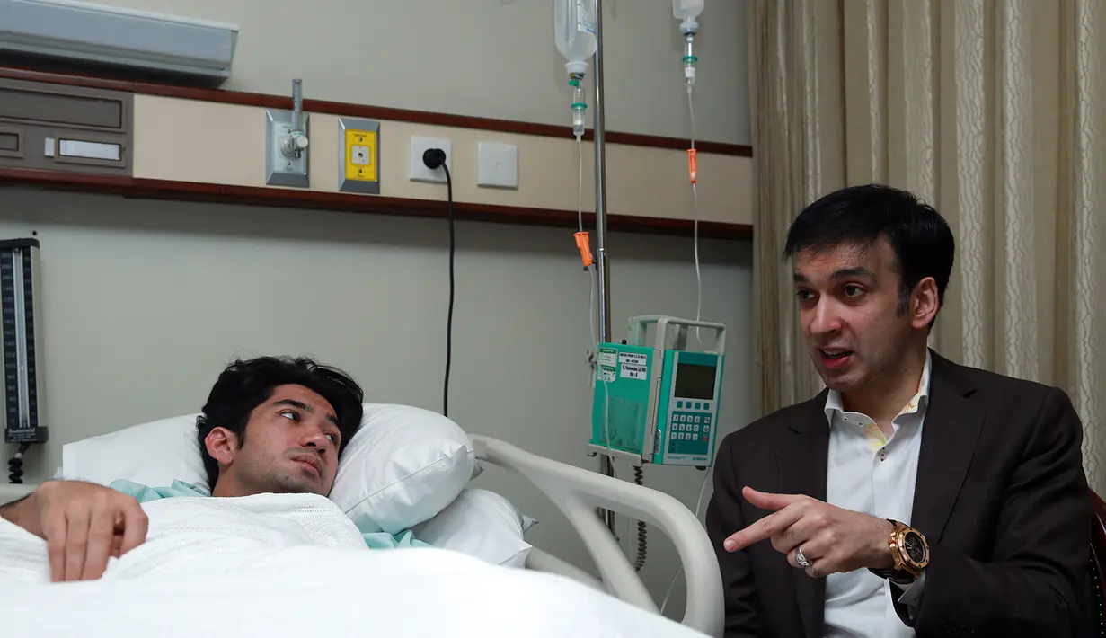 Sejak terbaring sakit, mantan Presiden Habibie telah menyempatkan menjenguk pemeran Rudy dalam film Rudy Habibie. (Deki Prayoga/Bintang.com)