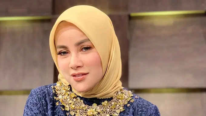 Olla Ramlan Berhijab 3