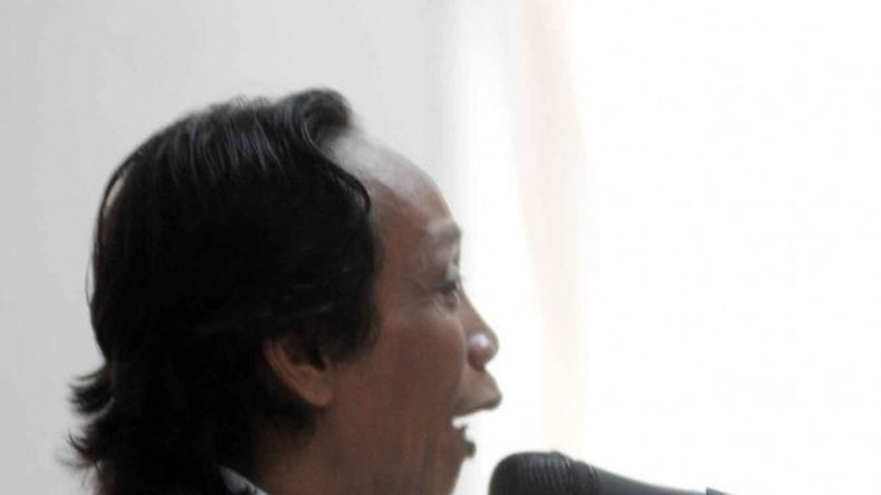 Tangis Mandra bacakan pembelaan terkait kasus siaran program TVRI