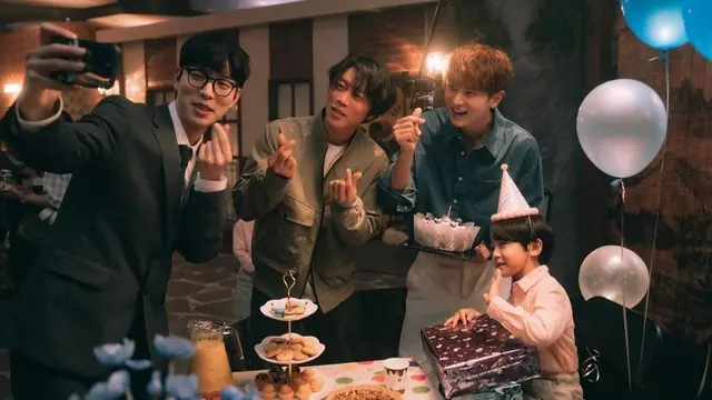 Jo Woon (instagram/zu.wo_moon.jun.won)