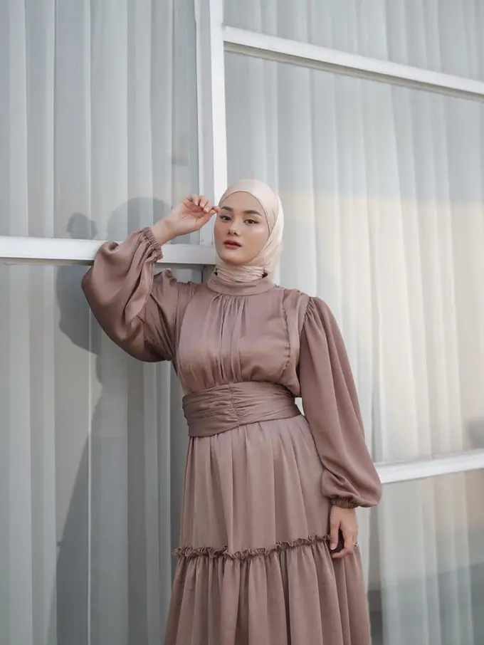 Adu Gaya Dinda Hauw dan Kesha Ratuliu