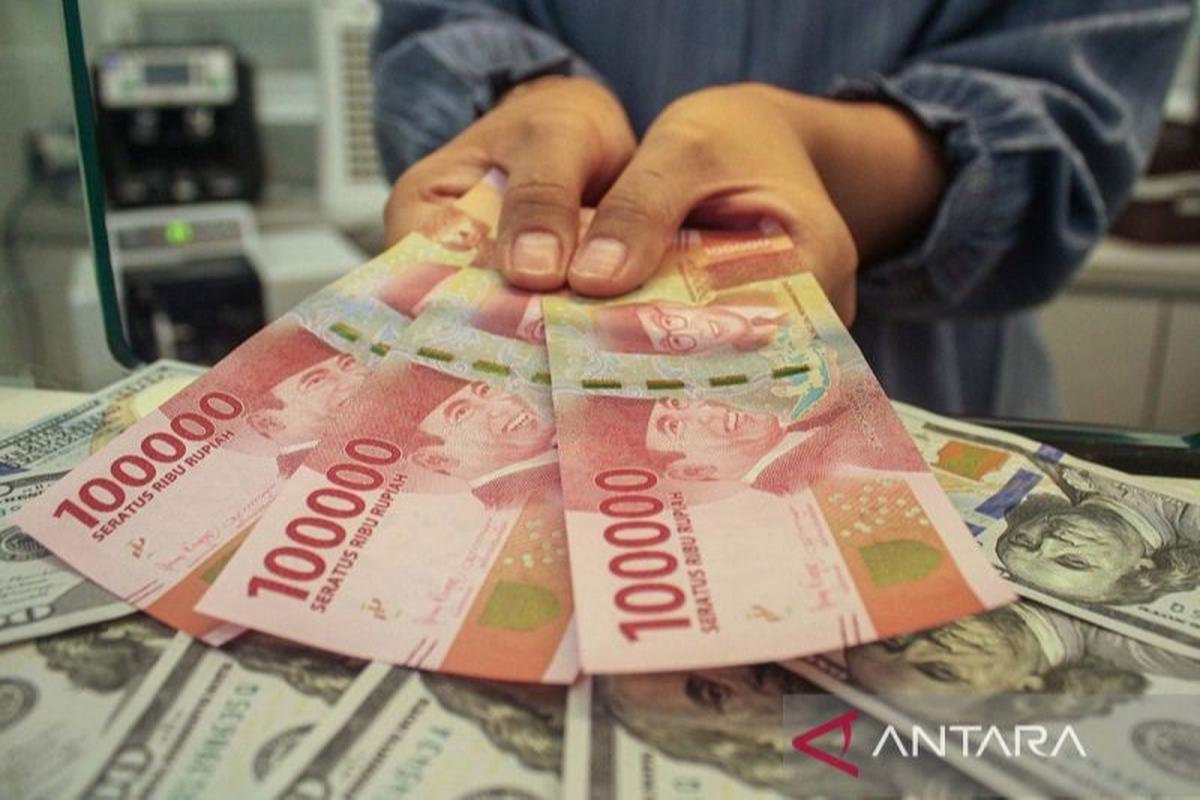Rupiah Diprediksi Menguat Terbatas di Tengah Kekhawatiran Defisit Fiskal AS