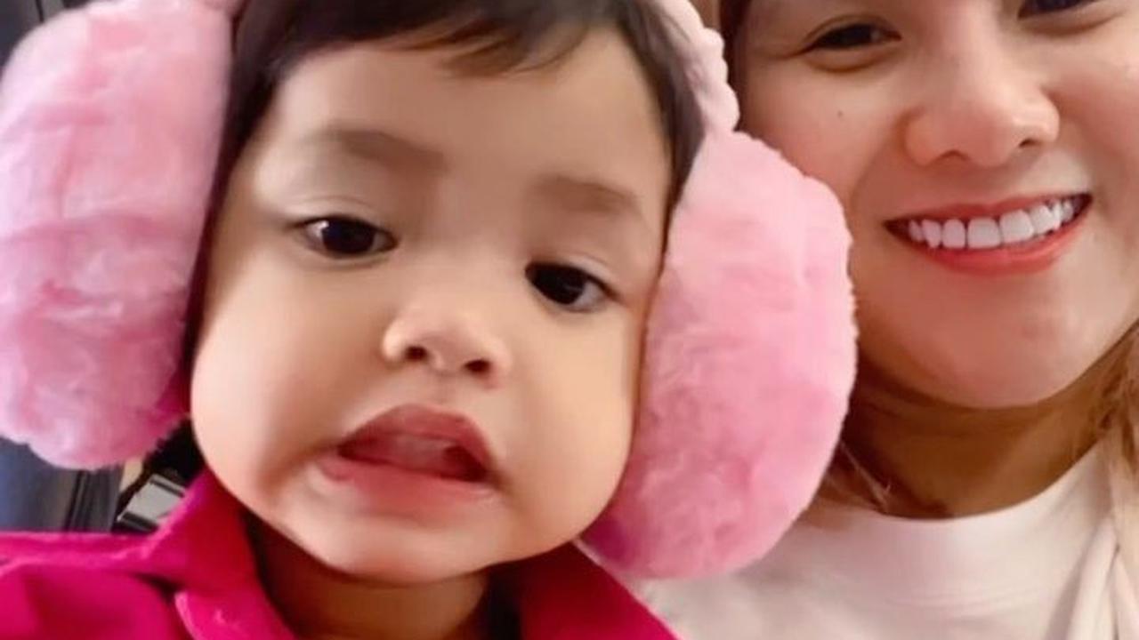 Mengadopsi Anak