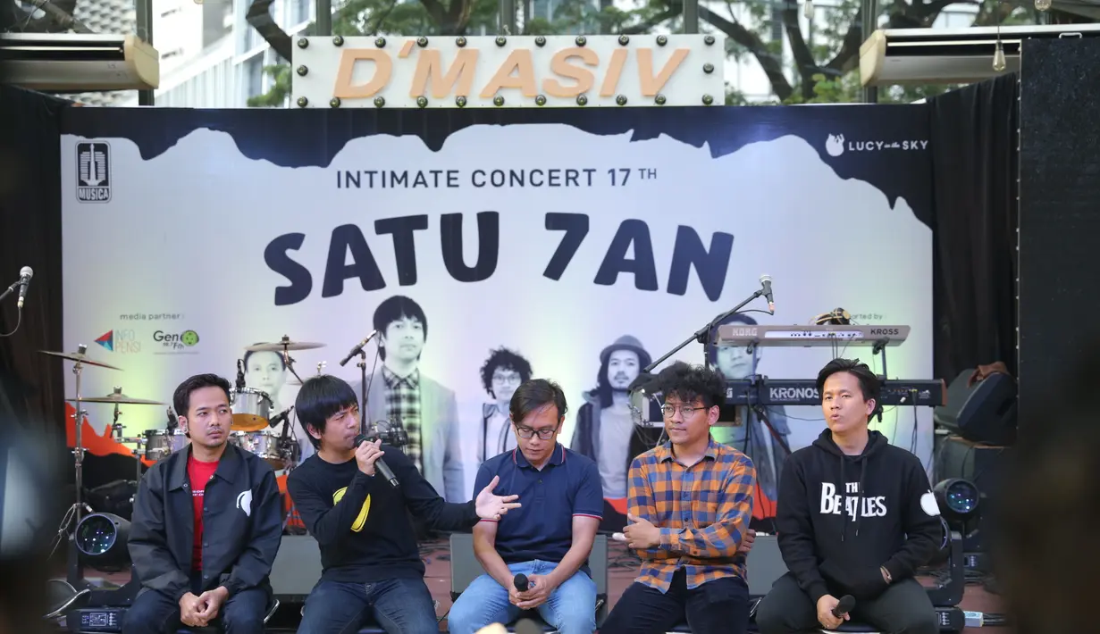 D'Masiv di kawasan SCBD, Jakarta Selatan, Selasa (3/3/2020). (Daniel Kampua/Fimela.com)