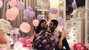 Pada tanggal tersebut, sebuah kejutan ulang tahun di buat sang kekasih, Giorgino. Selain merayakan bersama orangtua dan kekasih, dalam foto yang dibagikan juga bersama dengan para penggemarnya. (Instagram/giorgino_abraham)