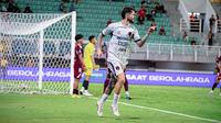 Winger Persita Tangerang, Rayco Rodriguez mencetak satu gol ke gawang PSM Makassar dalam laga pekan ke-24 BRI Super League 2025/2026 di Stadion Gelora BJ. Habibie, Parepare, Senin (2/3/2026). (Dok. Persita)