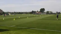 Para pemain Bologna mengikuti sesi latihan di Bologna, Italia (5/5/2020). Menurut rencana, mulai 4 Mei, klub-klub sepak bola Serie A dapat menjadwalkan pemain mereka untuk mengikuti latihan individu atau secara berkelompok. (Xinhua/Gianni Schicchi)