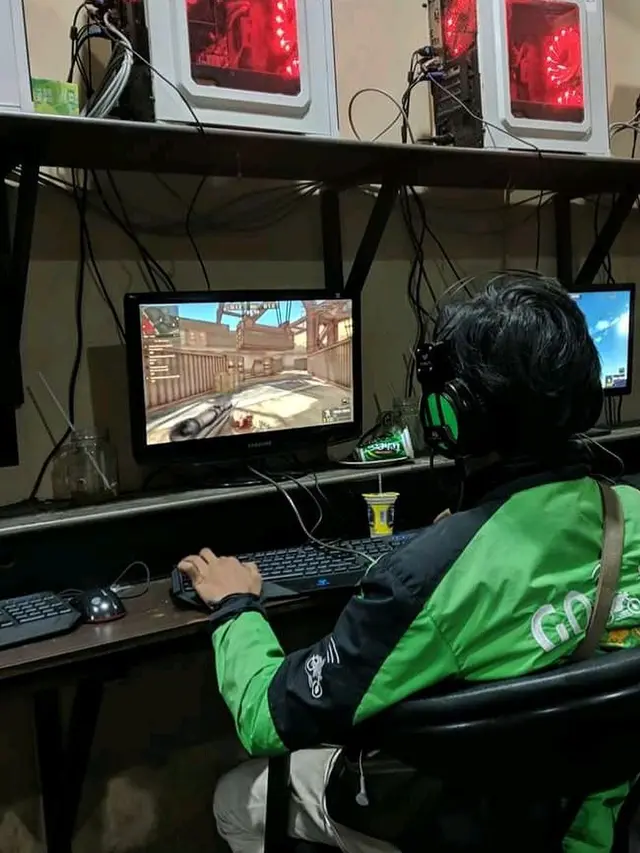 Kelakuan Lucu Driver Ojek Online saat Sepi Orderan Ini Bikin Tepuk Jidat