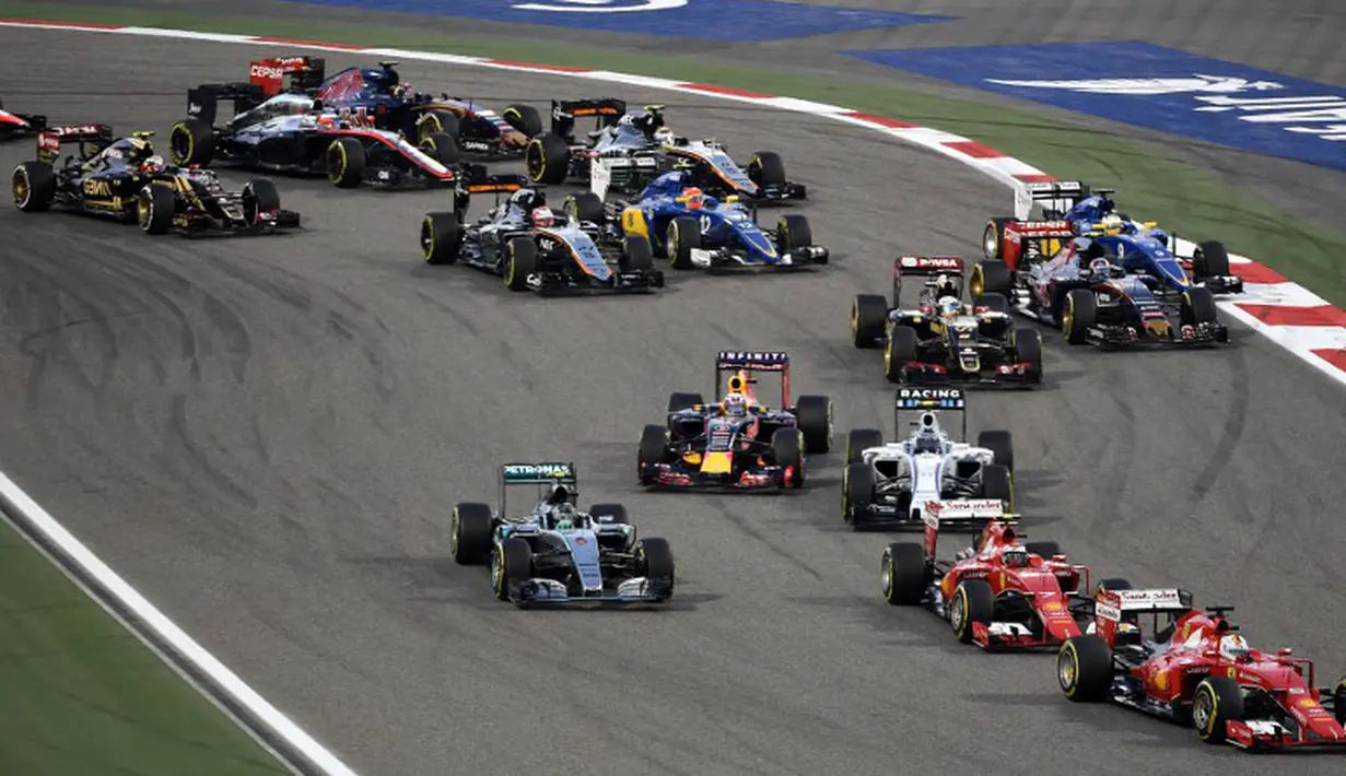 Jalannya balapan F1 di Sirkuit Internasional Sakhir, Bahrain. (photo by AFP/MARWAN NAAMANI)
