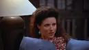 Julia Louis-Dreyfus hamil saat menjalani sitkom 90an berjudul Seinfeld.  (This Was Television)