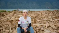 Potret Cinta Laura Kunjungi Aceh Bawa Bantuan: Mereka Memang Merduka, Tapi Memilih Bangkit