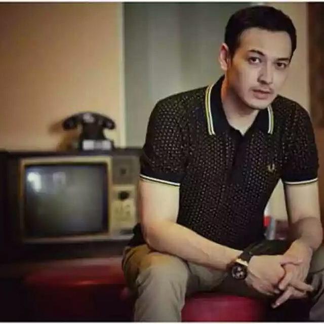 Model Video Klip Rossa