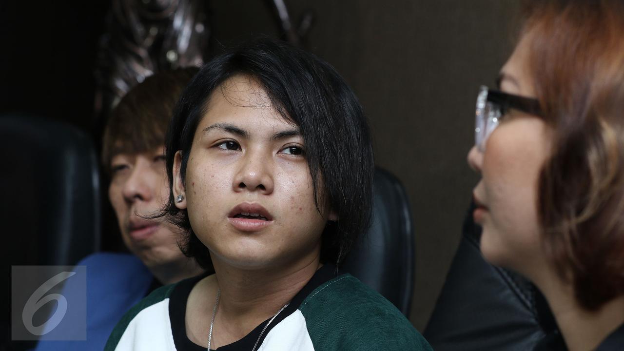 Istri Aming, Evelyn Nada Anjani