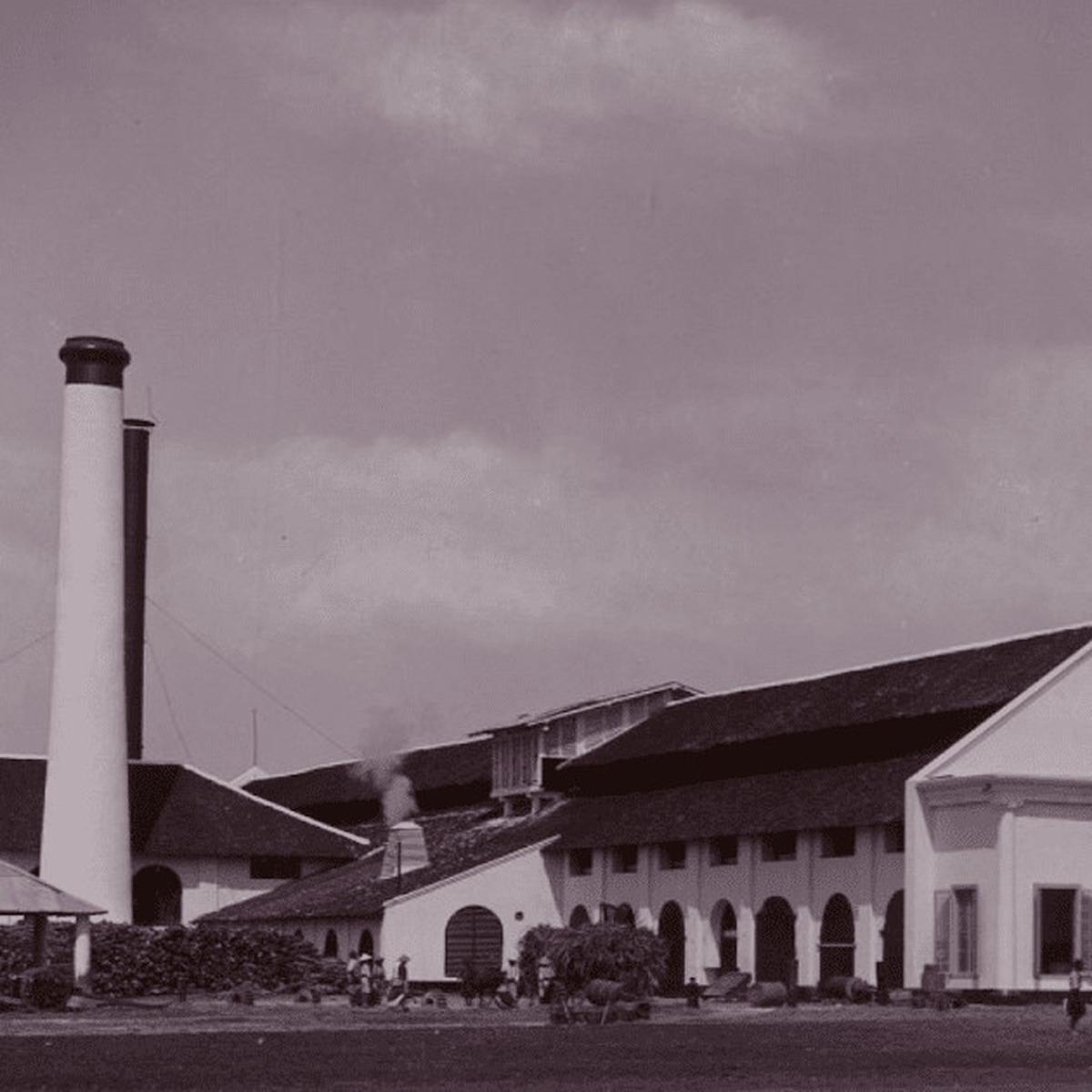 ilustrasi bangunan jaman kolonial yang berlatar mistis