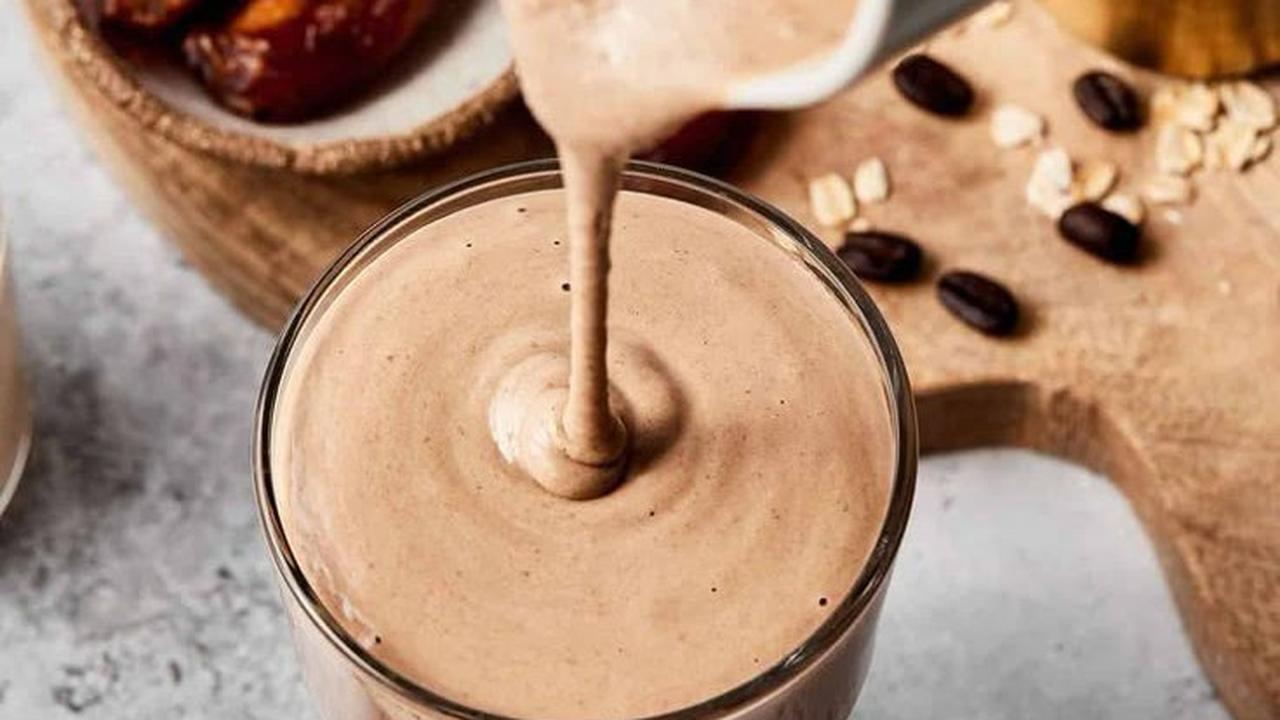 Ilustrasi Smoothies Kurma (©Pinterest)