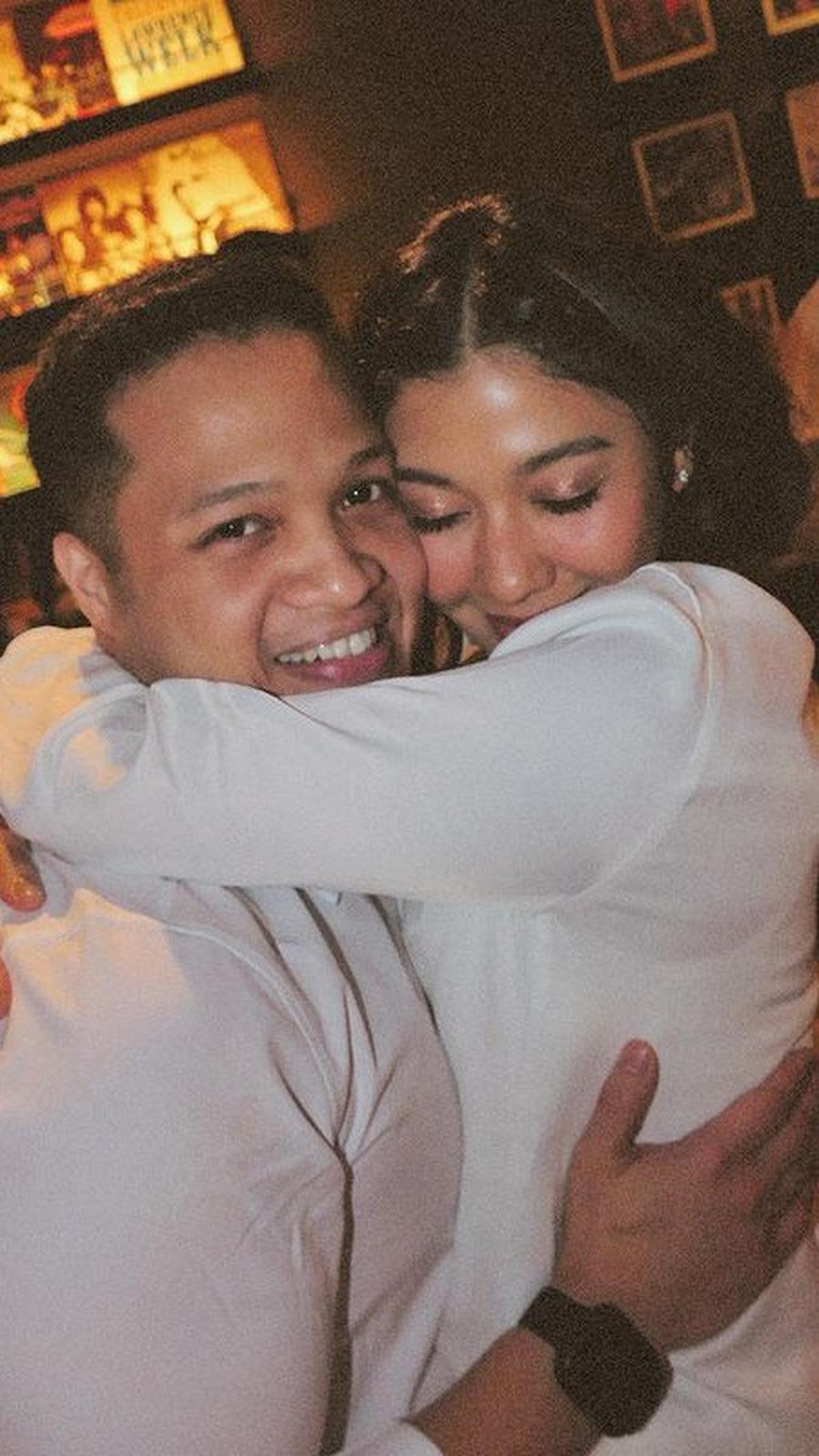 Melalui akun Instagram pribadi, Naysila sebenarnya sudah sempat membocorkan adanya pesta ulang tahun Fito. Meski hanya mengunggah potret berdua, publik tahu ada banyak orang berkostum serupa dengan busana yang mereka kenakan.