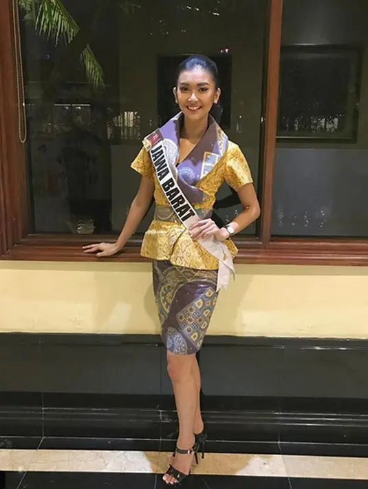 Bisa menang sebagai Miss International 2017 tentu menjadi kebanggan tersendiri bagi Kevin. Lewat akun Instagramnya, Kevin menuliskan rasa syukur lantaran bisa membawa mahkota kemenangan dari Jepang. (Instagram/kevinlln)