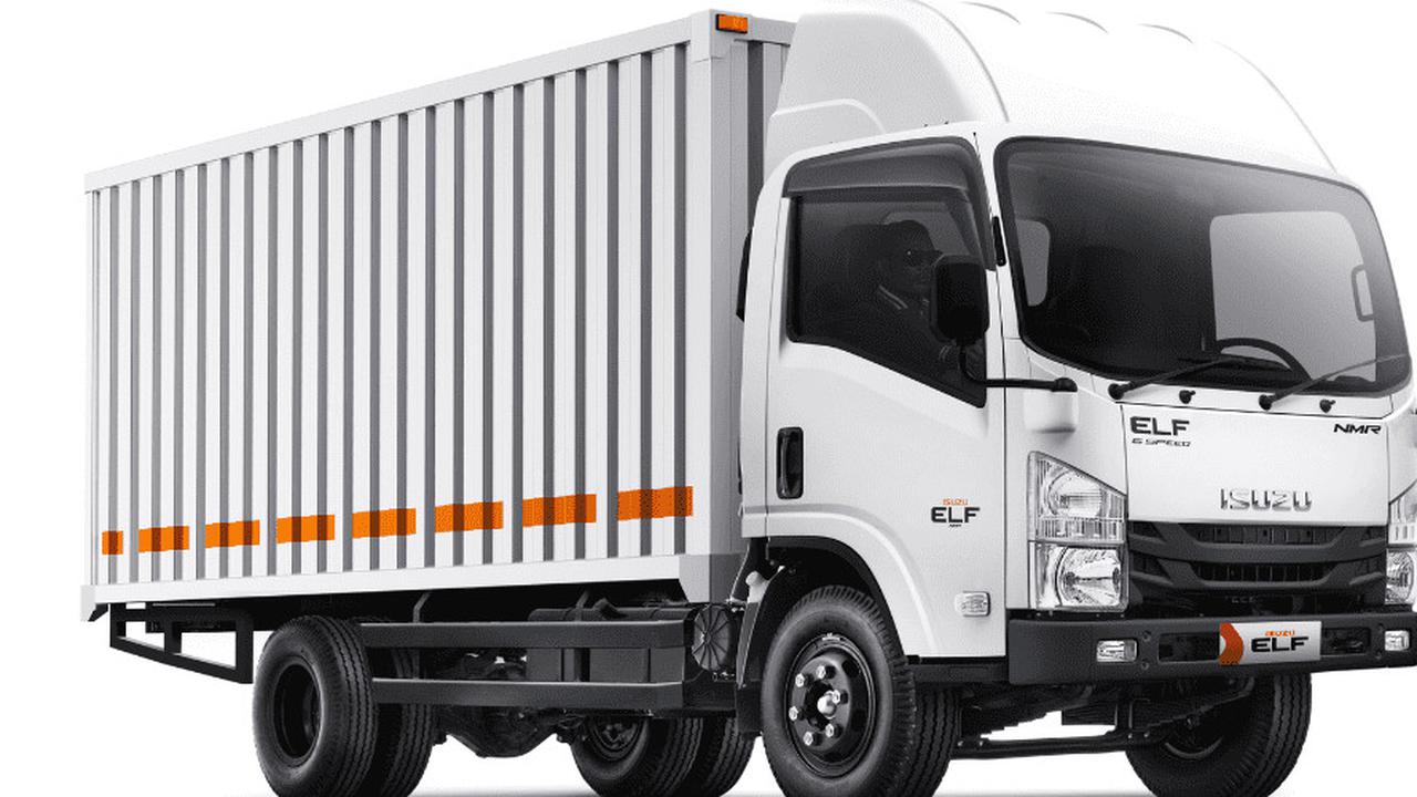 Penjual Gorengan Ini Beli Truk Isuzu Pakai Uang Koin Berkarung-karung