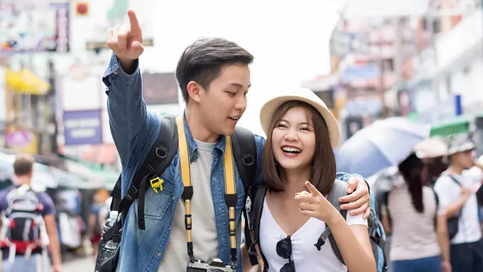 traveling jalan-jalan sahabat couple