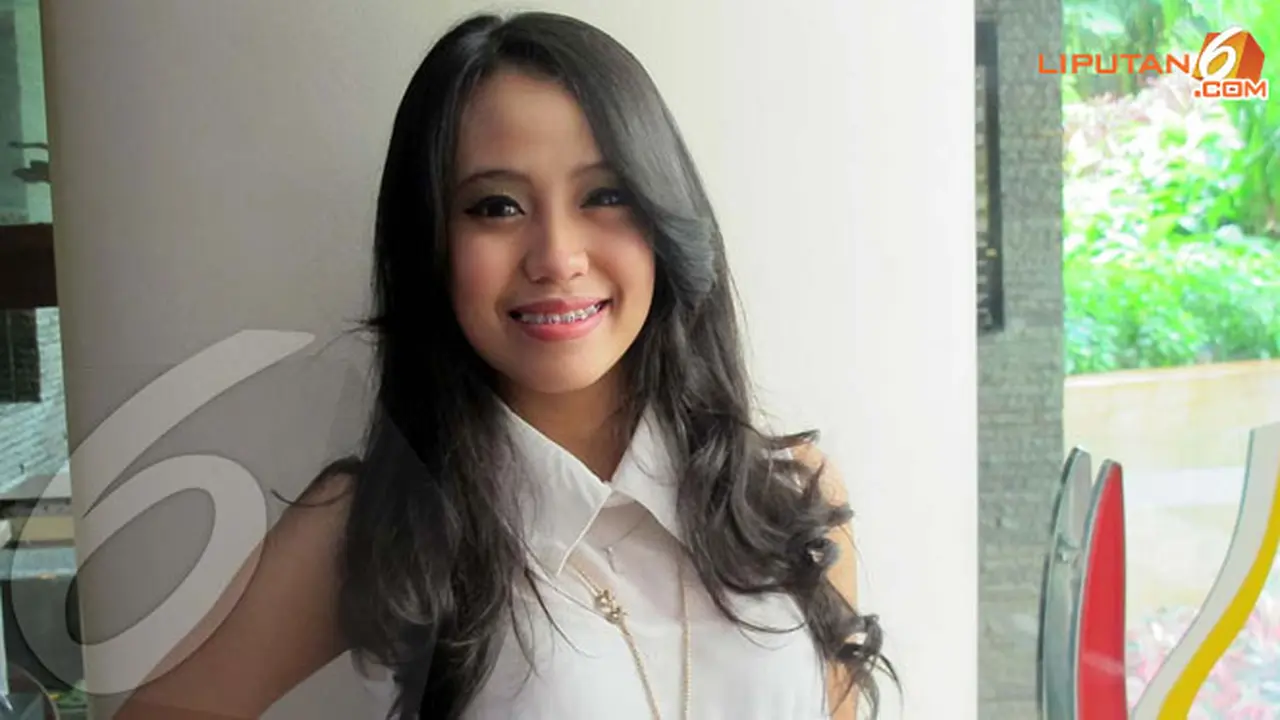 iva-faridhah-dewi-130728b.jpg