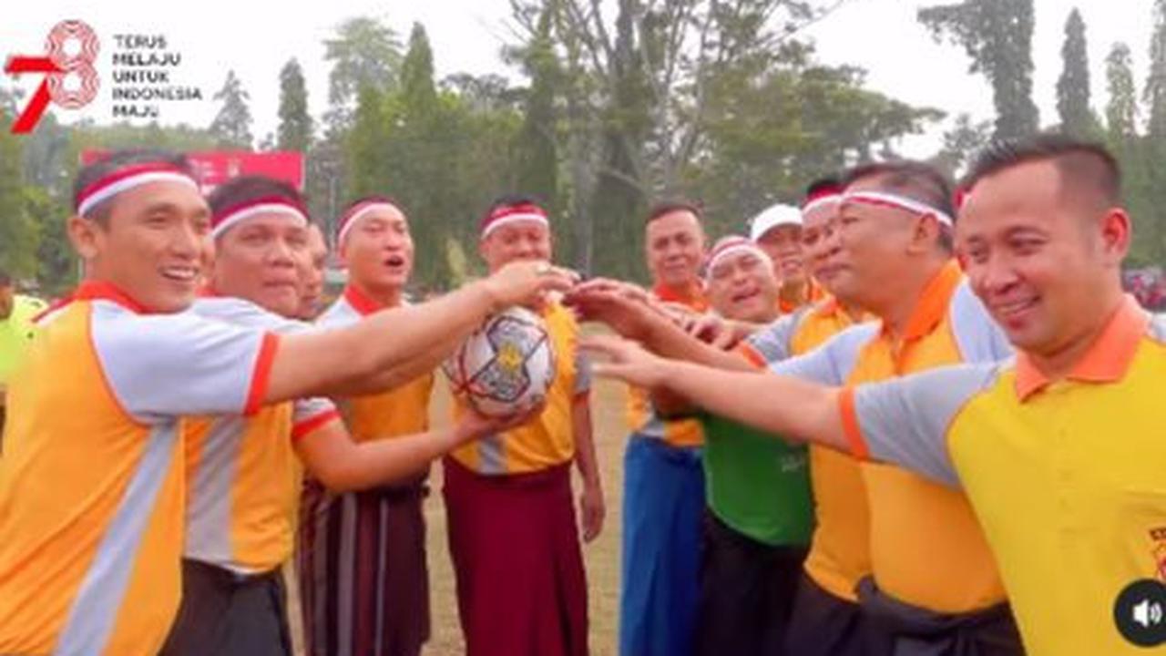 Tak Kalah dengan Pesepak Bola Kelas Dunia