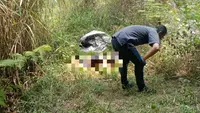 Jasad Pria Terbungkus Plastik di Bawah Tol Bocimi