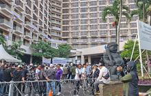 Hotel Sultan Dieksekusi Hari Ini, Kawat Berduri hingga Pengamanan Berlapis Dilakukan Polisi dan TNI