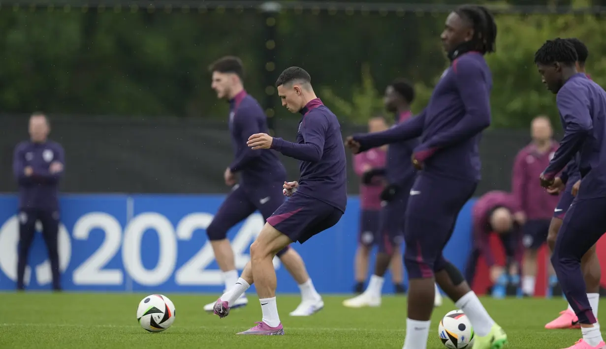 Timnas Inggris menghadapi Denmark dalam laga matchday kedua Grup C Euro 2024 di Waldstadion Frankfurt, Kamis (20/6/2024) malam WIB. (AP Photo/Thanassis Stavrakis)