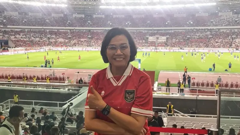 Menteri Keuangan Sri Mulyani menonton langsung pertandingan Timnas Indonesia vs Argentina