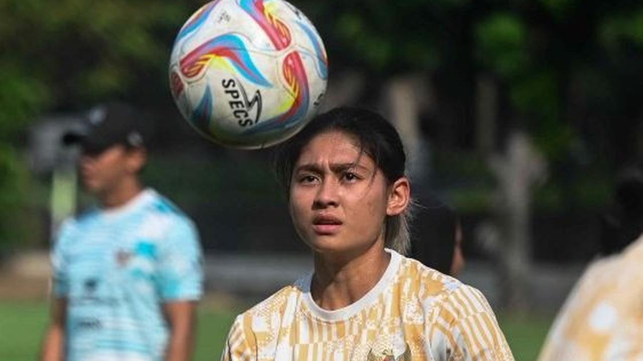 Latihan ini sebagai bentuk pemanasan tim untuk persiapan menghadapi Singapura. Foto: Liputan6.com / Herman Zakharia