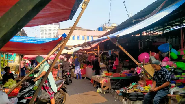 Harga Pangan Pasar Kebayoran Lama, Senin (10/8).