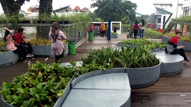 Menyusuri Teras Cihampelas Menikmati Pagi Romantis Di Bandung Regional Liputan6 Com