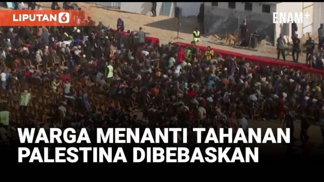 Ratusan warga Gaza berkumpul di depan Rumah Sakit Nasser, Khan Younis, untuk menyambut kedatangan para tahanan Palestina yang dibebaskan oleh Israel. Pembebasan ini menjadi bagian dari kesepakatan gencatan senjata antara Israel dan Hamas yang menghen...