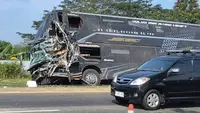 Kecelakaan Maut Bus Tabrak Truk di Tol Cipali, 1 Orang Meninggal