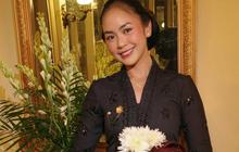 6 Potret Cantik Menawan Rania Yamin Cicit Pahlawan Moh Yamin Ikut Kirab Malam 1 Suro Mangkunegaran Solo, Pakai Kebaya Hitam Bersanggul
