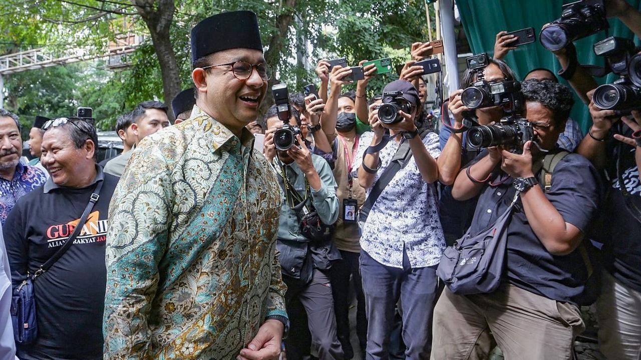 VIDEO: Dukung Anies Maju Lagi Pilkada Jakarta, Warga Teriak Keras "Tanpa Tukang Pisang"