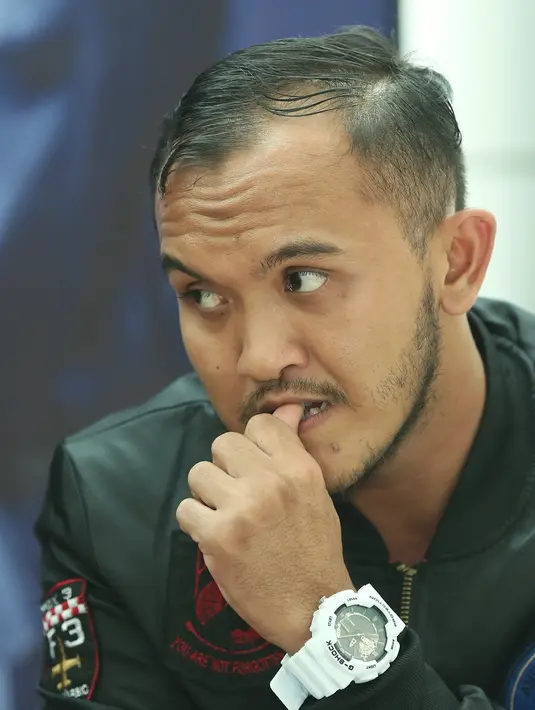 "Pasti harus ada sesuatu mimik yang lucu, mungkin bisa lebih banyak body language. Jadi nggak hanya artikulasi. Semangat," ujar Caisar. (Bambang E.Ros/Bintang.com)