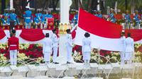 Upacara penurunan Bendera Merah Putih (Foto: situs resmi Presiden RI)
