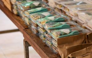 Ilustrasi nasi kotak, berkat. (Photo by Deski Jayantoro on Unsplash)