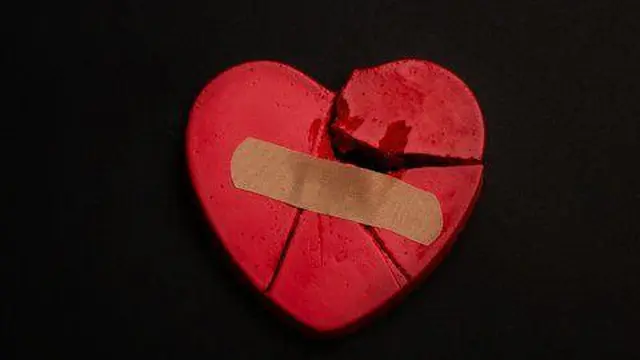 60 Quotes About Heartbreak to Heal Your Broken Heart