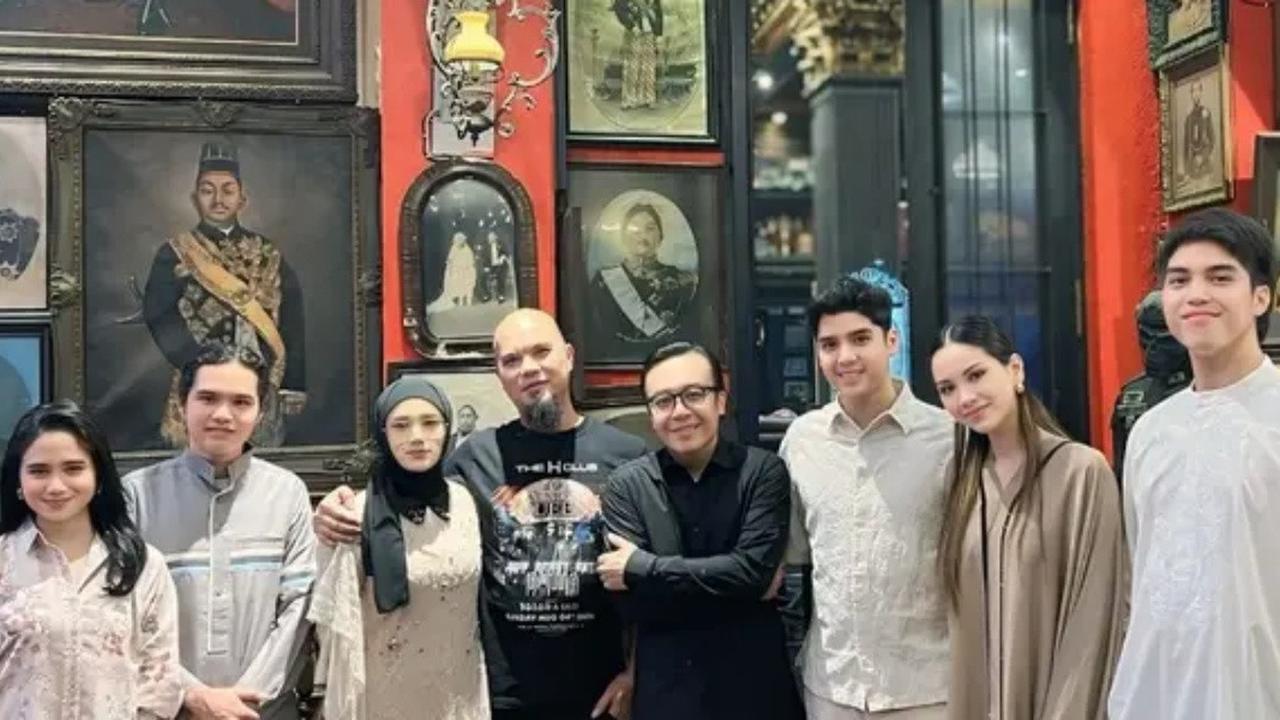 Ikut Gladi Persiapan Siraman Al Ghazali, Intip 6 Potret Kedekatan Mulan Jameela dengan para Putra Sambungnya