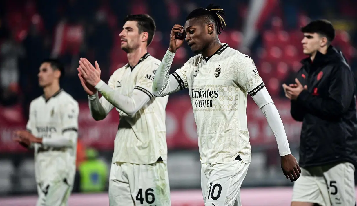 Sementara bagi Milan, kekalahan ini berimbas tidak beranjaknya mereka dari posisi tiga klasemen dengan 52 poin dari 25 laga. (Piero CRUCIATTI/AFP)