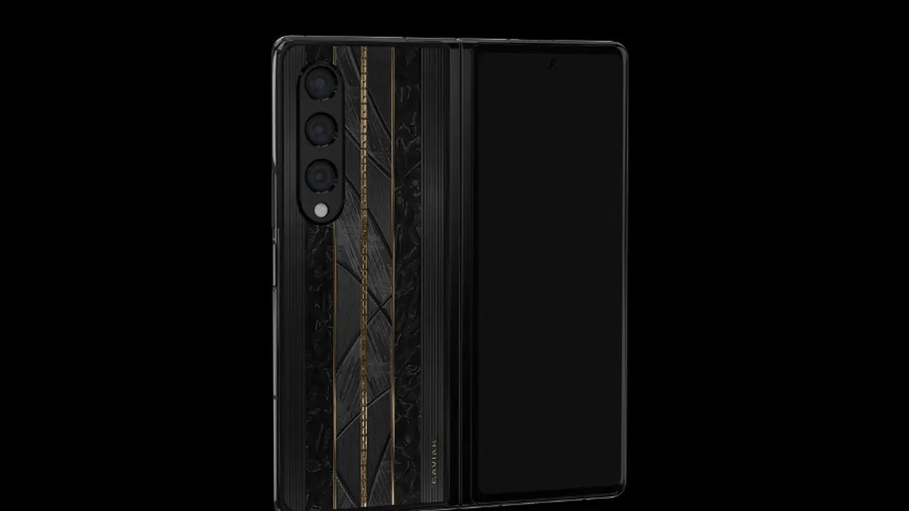 Samsung Galaxy Z Fold4 Golden Meteor (Dok. Caviar)