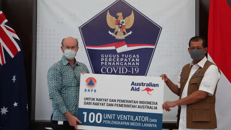 Ketua Satgas Penanganan Covid-19 Doni Monardo menerima 100 ventilator noninvasif dari Pemerintah Australia.